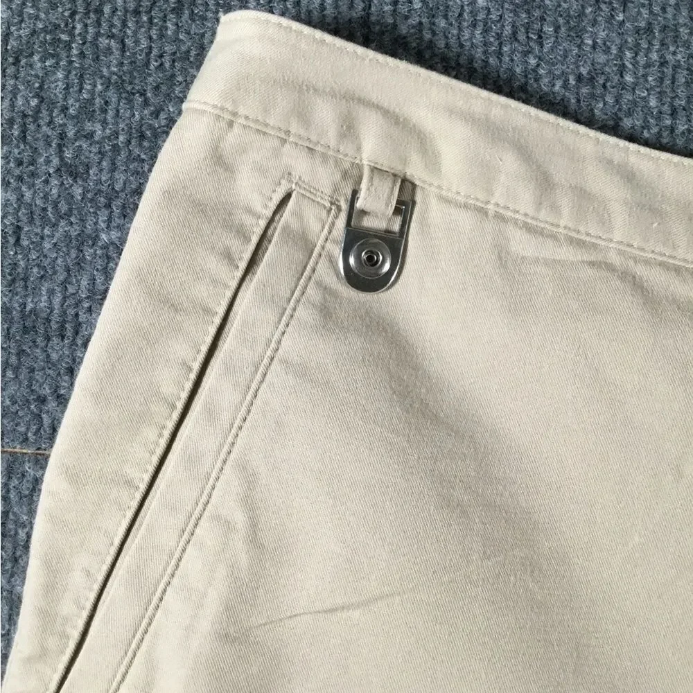 Liz Claiborne Golf shorts women’s size 16